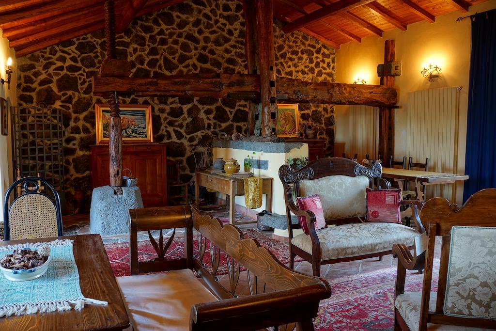Bed And Breakfast Il Glicine Пьедимонте-Этнео Экстерьер фото